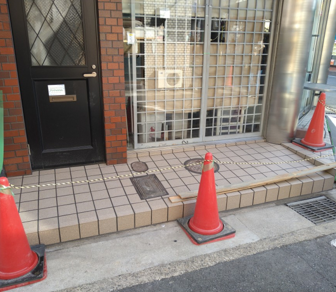 タイル貼替工事