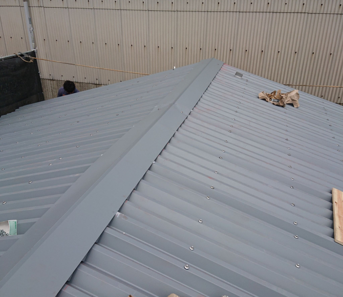 工場屋根折版カバー工法