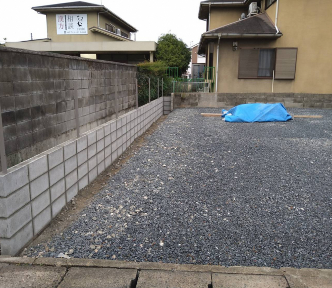 隣地境界部分ブロックフェンス設置工事